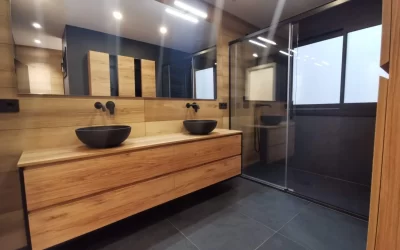 Madera en el baño: dónde utilizarla, tipos de madera y mantenimiento